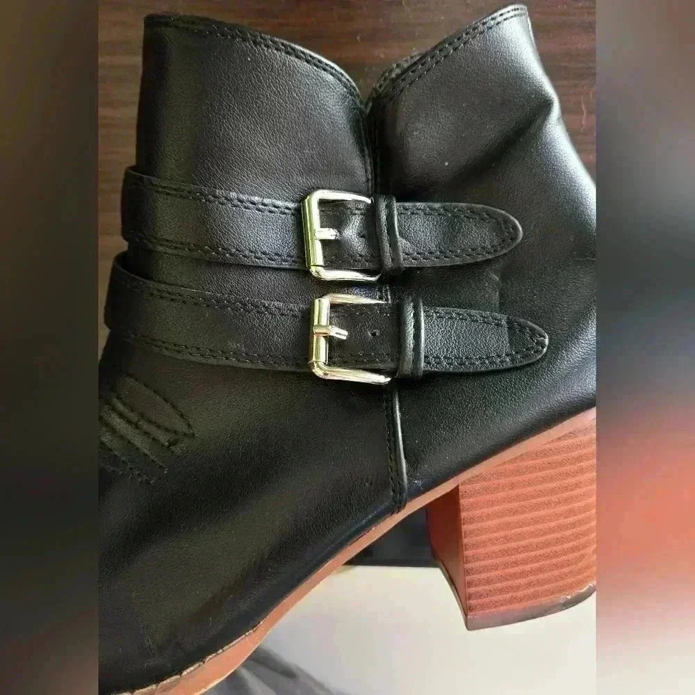 Women's size 9 black ankle heeled boots - Picture 6 of 7